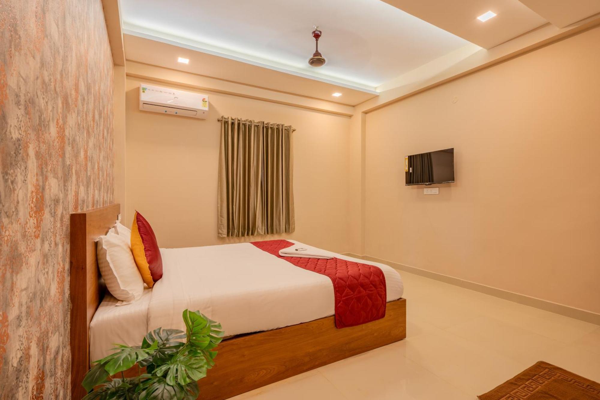 Yaad Residency Hotel Kochi Luaran gambar