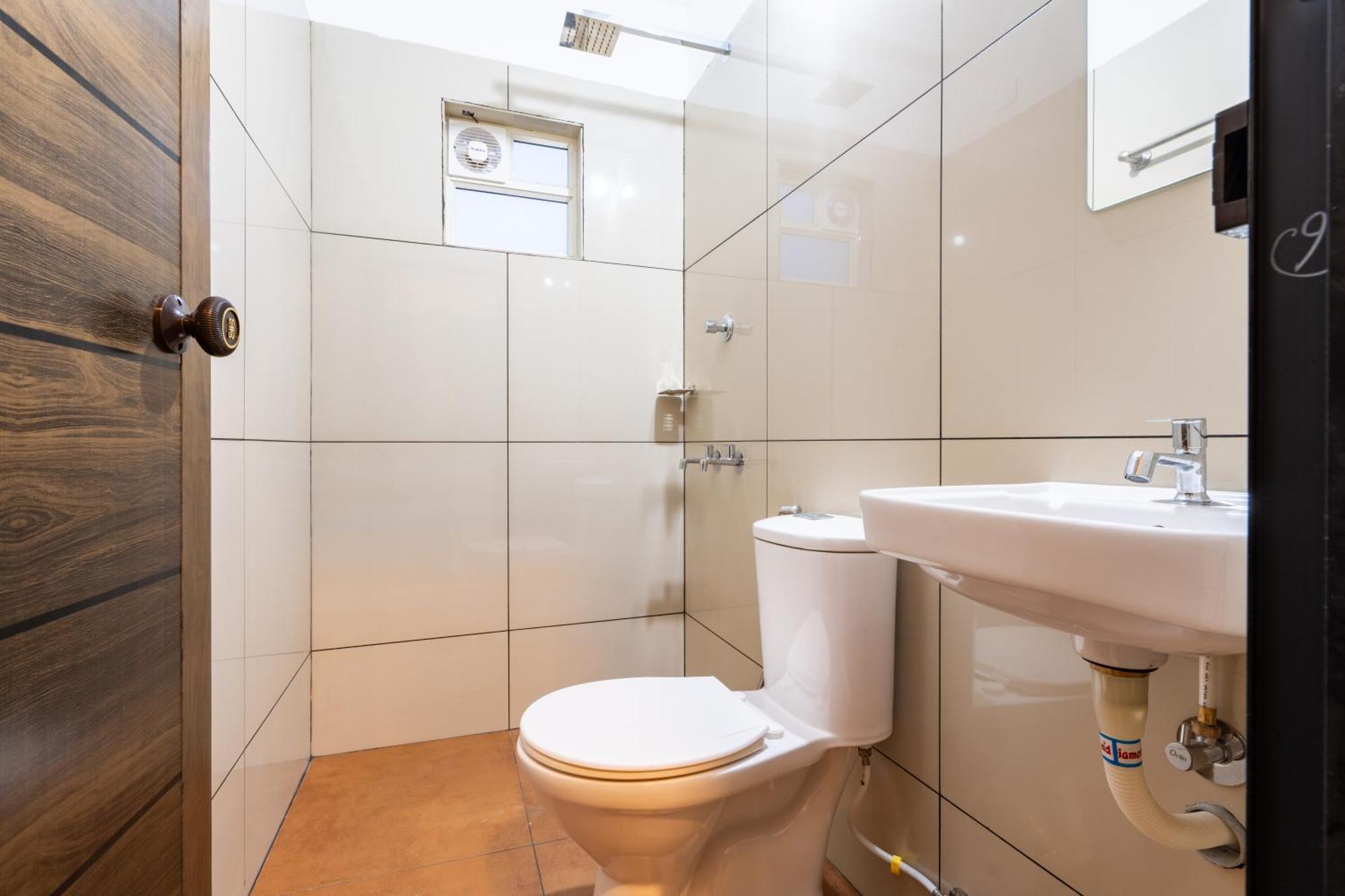 Yaad Residency Hotel Kochi Luaran gambar