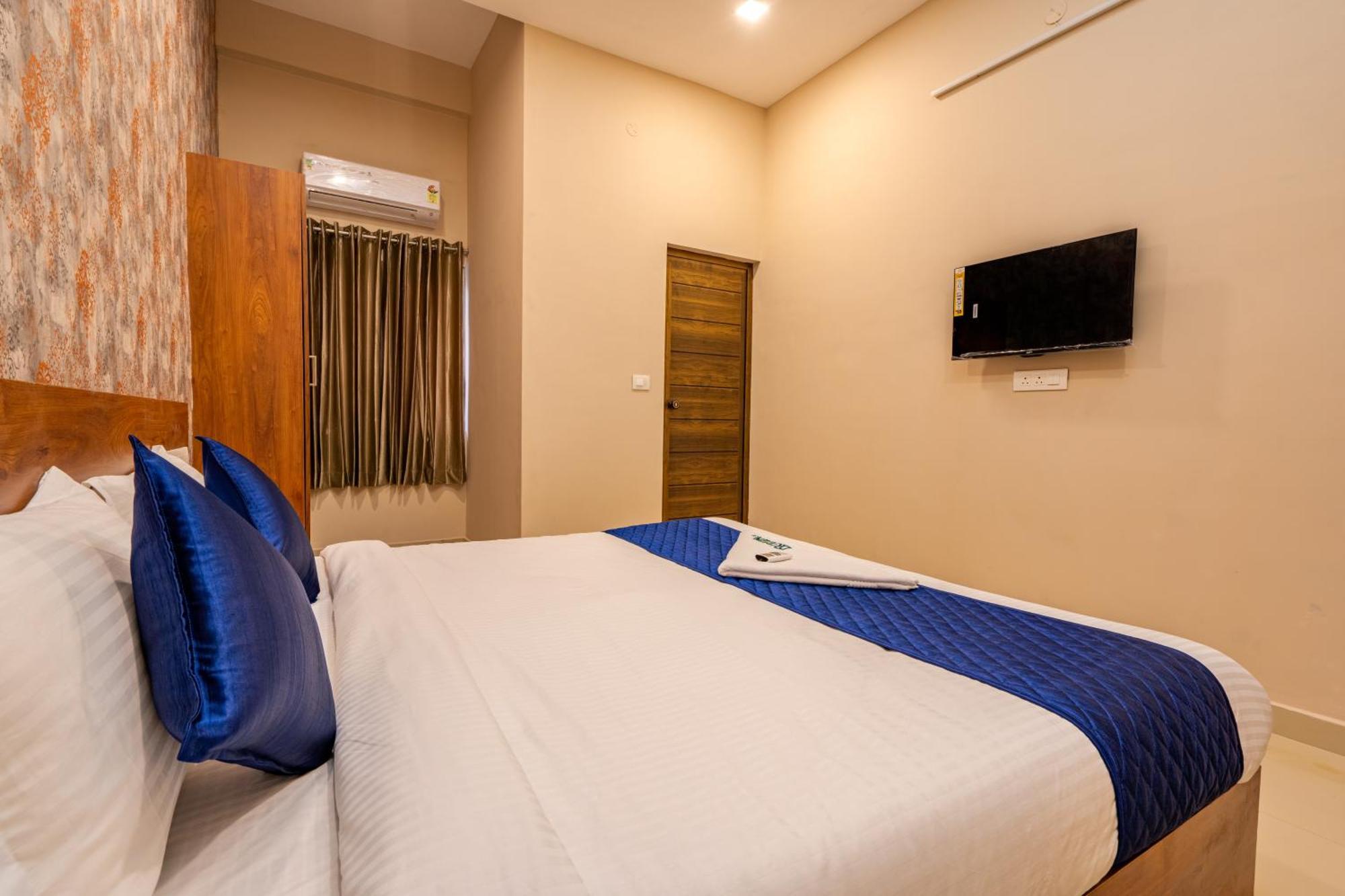 Yaad Residency Hotel Kochi Luaran gambar