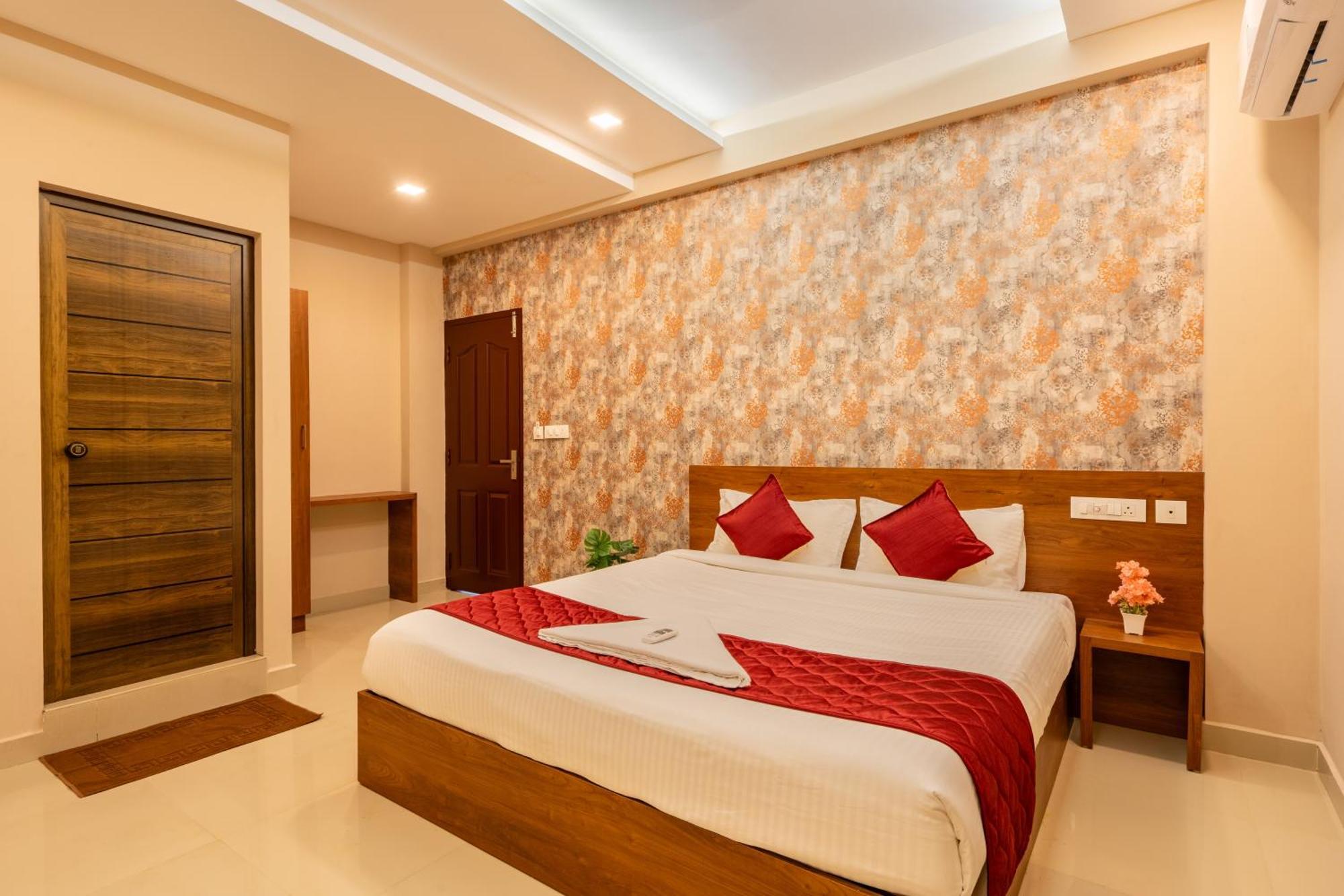 Yaad Residency Hotel Kochi Luaran gambar