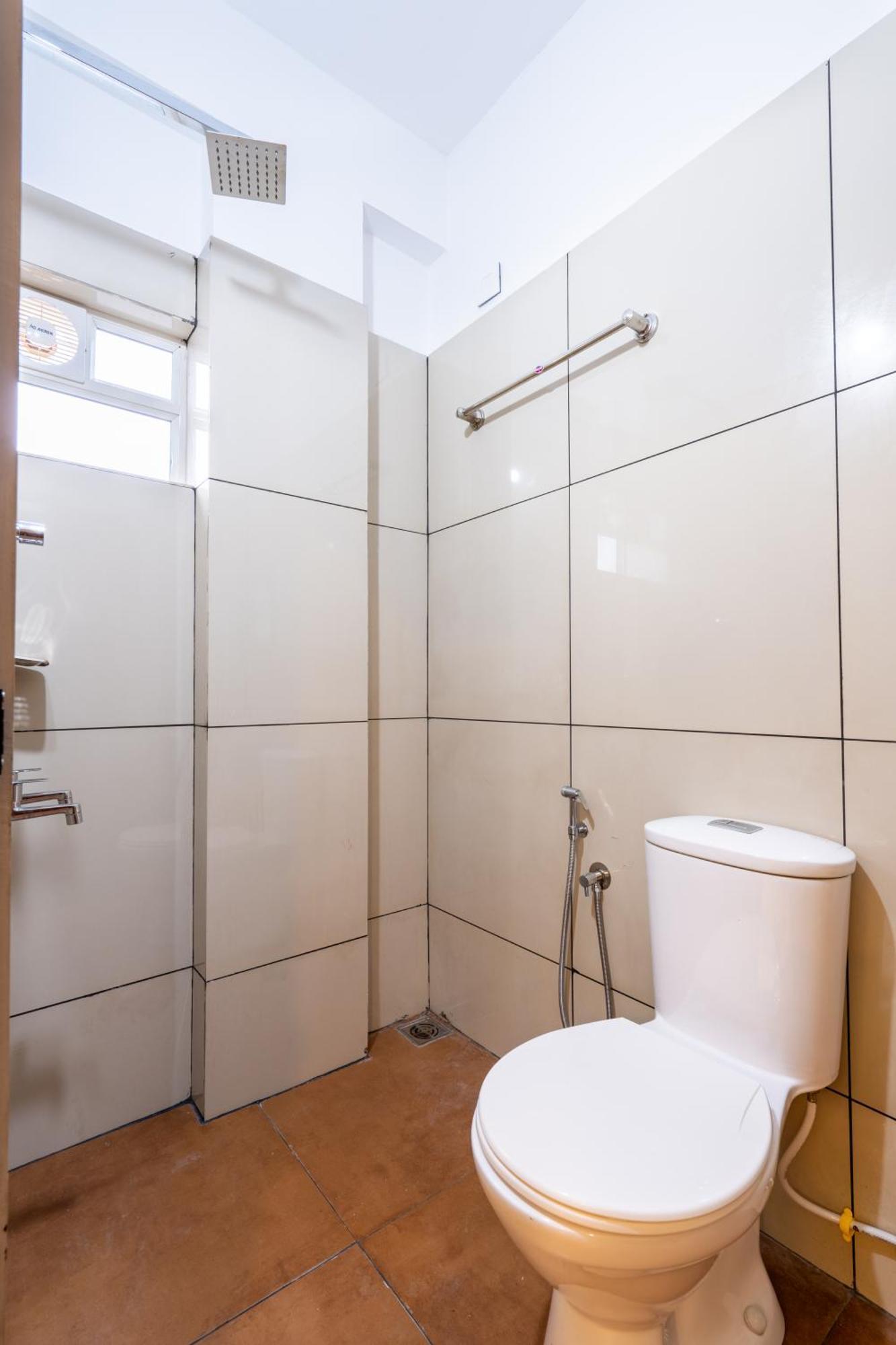 Yaad Residency Hotel Kochi Luaran gambar