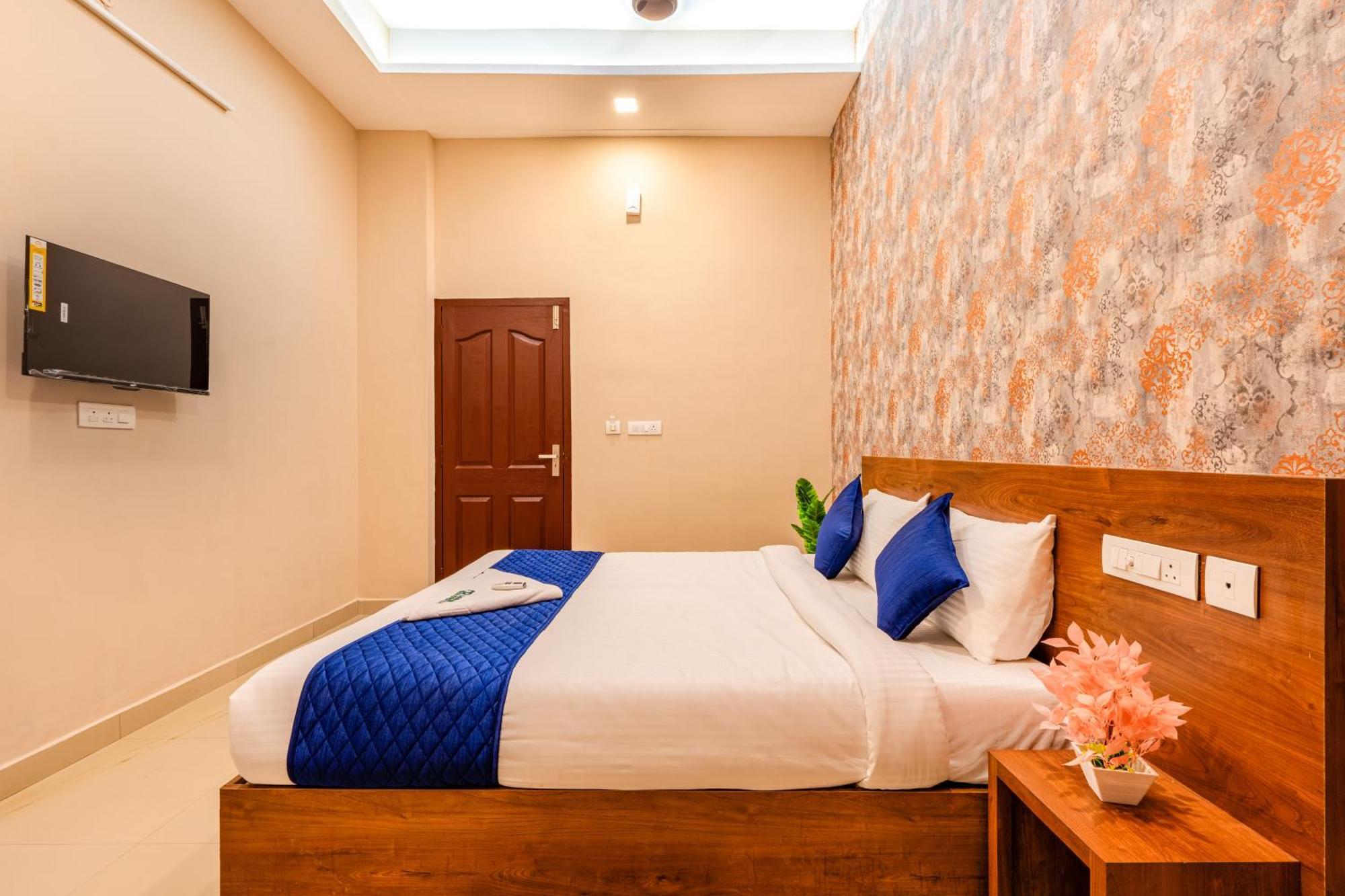 Yaad Residency Hotel Kochi Luaran gambar