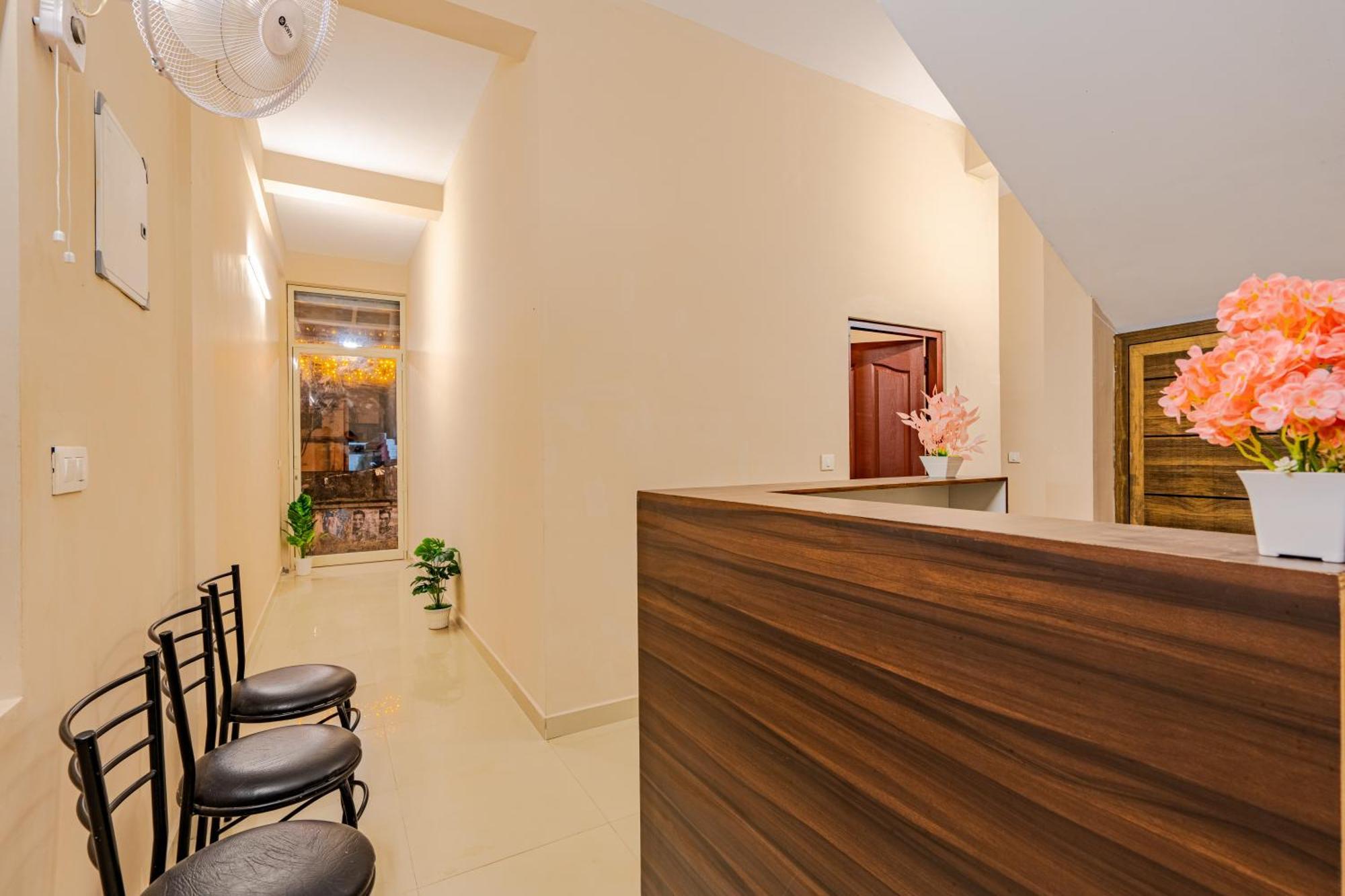 Yaad Residency Hotel Kochi Luaran gambar