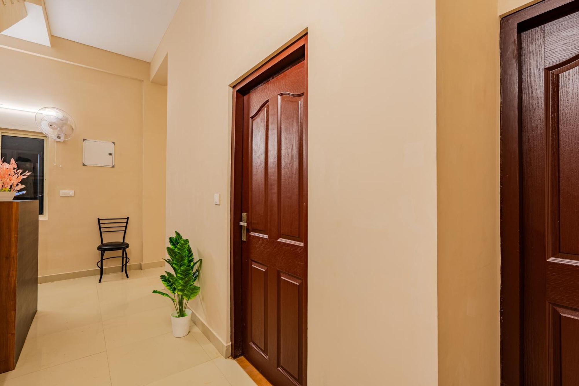 Yaad Residency Hotel Kochi Luaran gambar