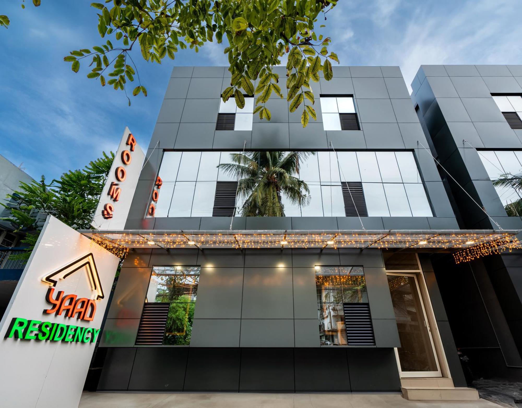 Yaad Residency Hotel Kochi Luaran gambar